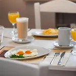 Hotel Omega 3*